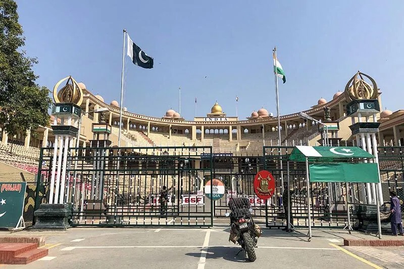 GSXR-600 in India, parked next to the India-Pakistan border